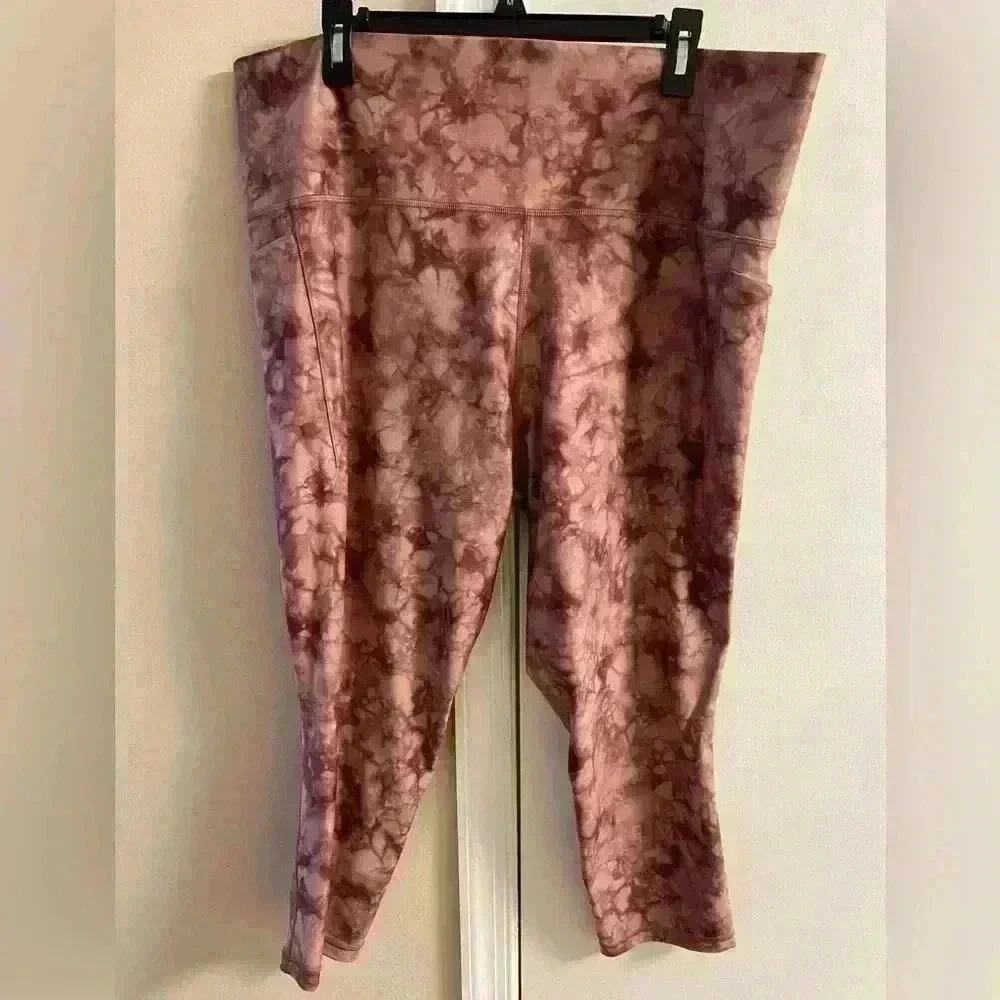 Athleta tie dye with salutation stash side pockets stretchy leggings. Sz 3X